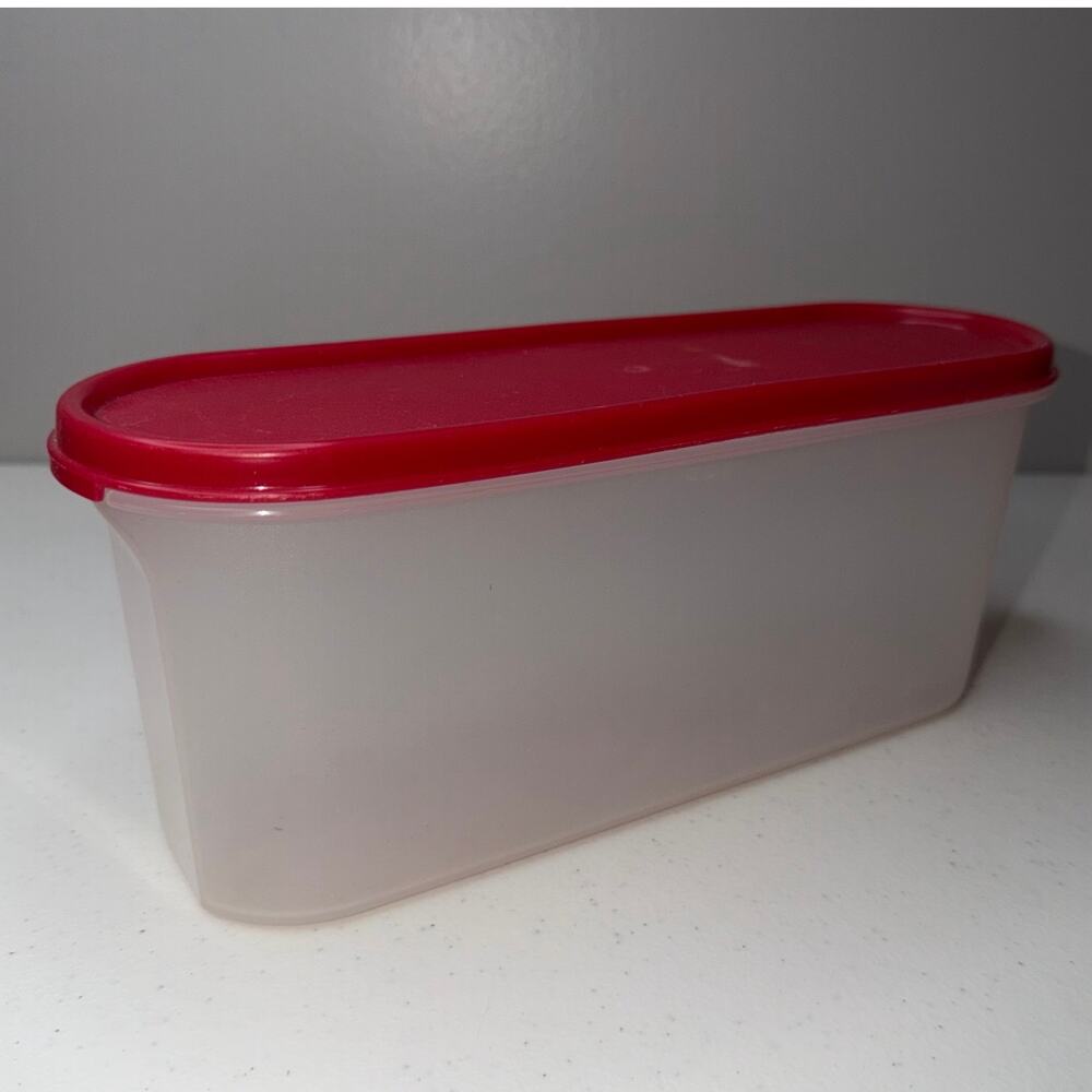 Tupperware Modular Mates Super Oval #2 Food Storage Container with Red Seal